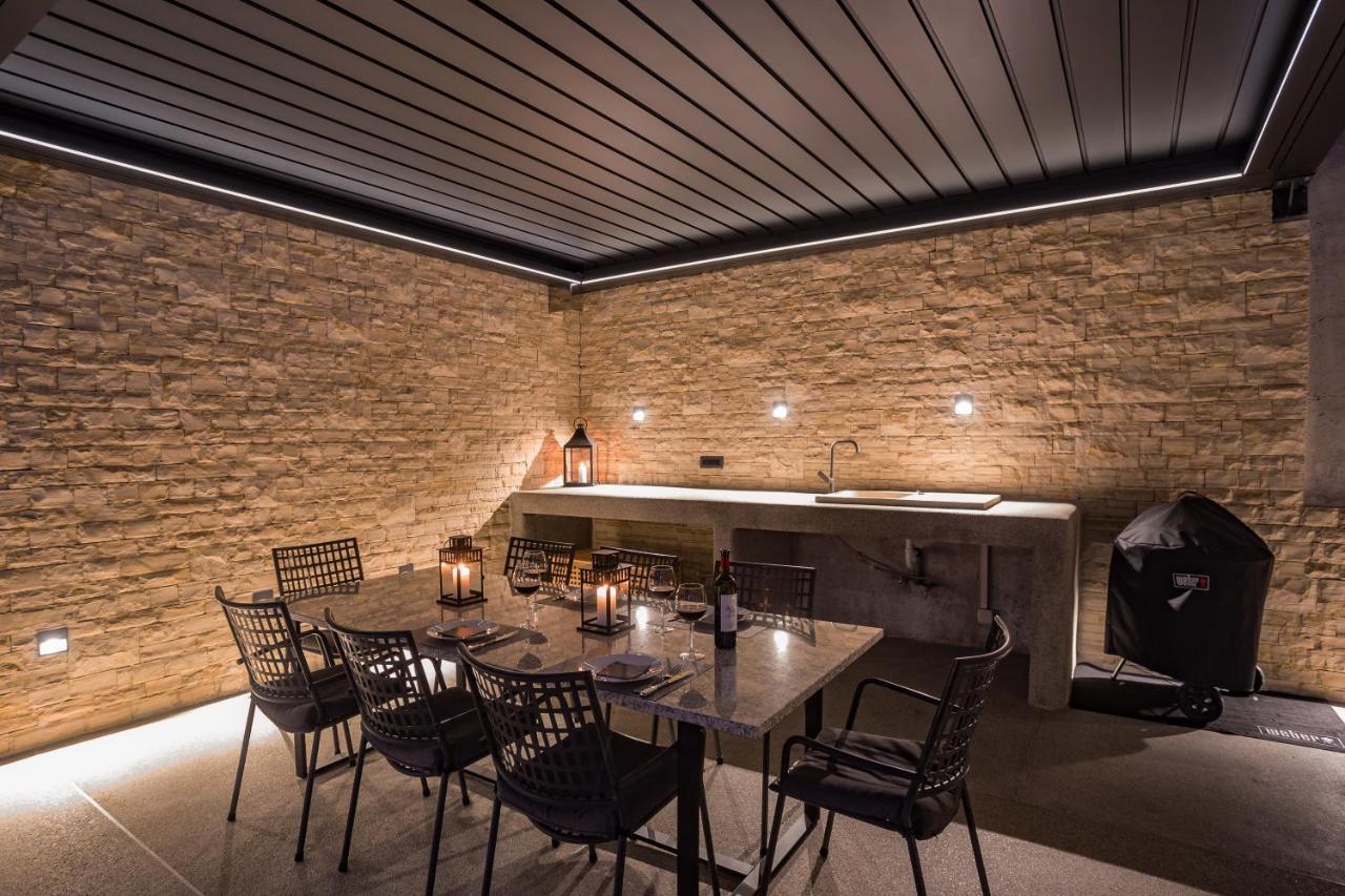 Villa Dispet With Heated Pool, Jacuzzi, Sauna And Cinema Celina Exterior photo