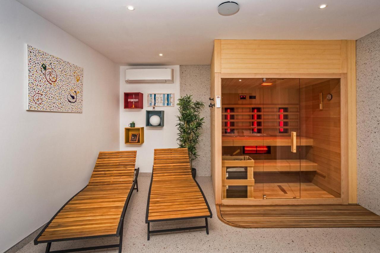 Villa Dispet With Heated Pool, Jacuzzi, Sauna And Cinema Celina Exterior photo