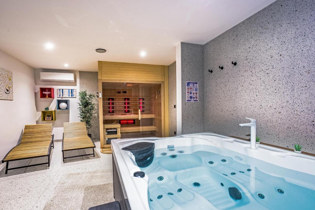 Villa Dispet With Heated Pool, Jacuzzi, Sauna And Cinema Celina Exterior photo